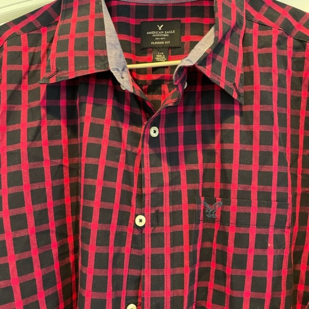 American Eagle Outfitters long sleeve button down classic fit, large